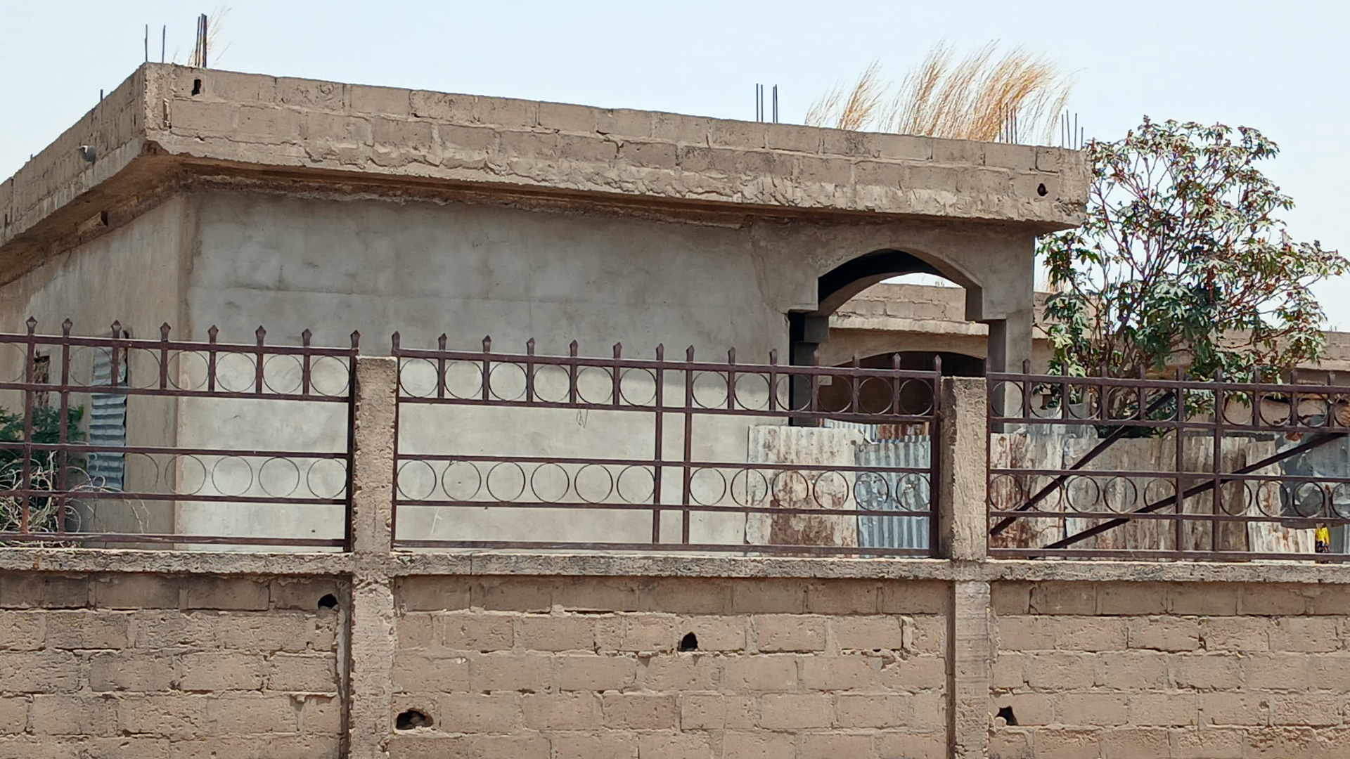 Un hôpital abandonné, symbole d’un espoir brisé