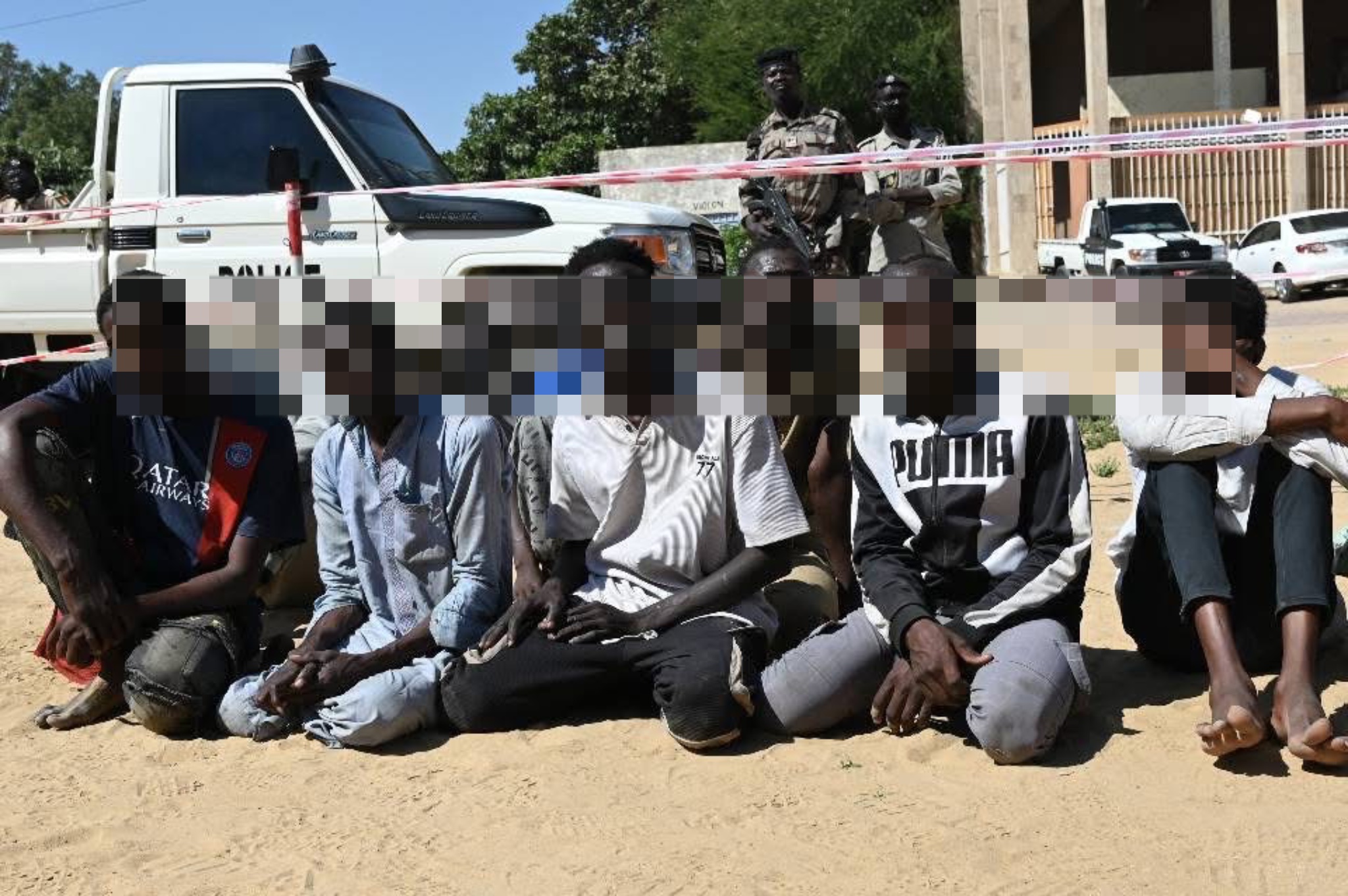 Sécurité : la police présente à la presse vingt suspects arrêtés