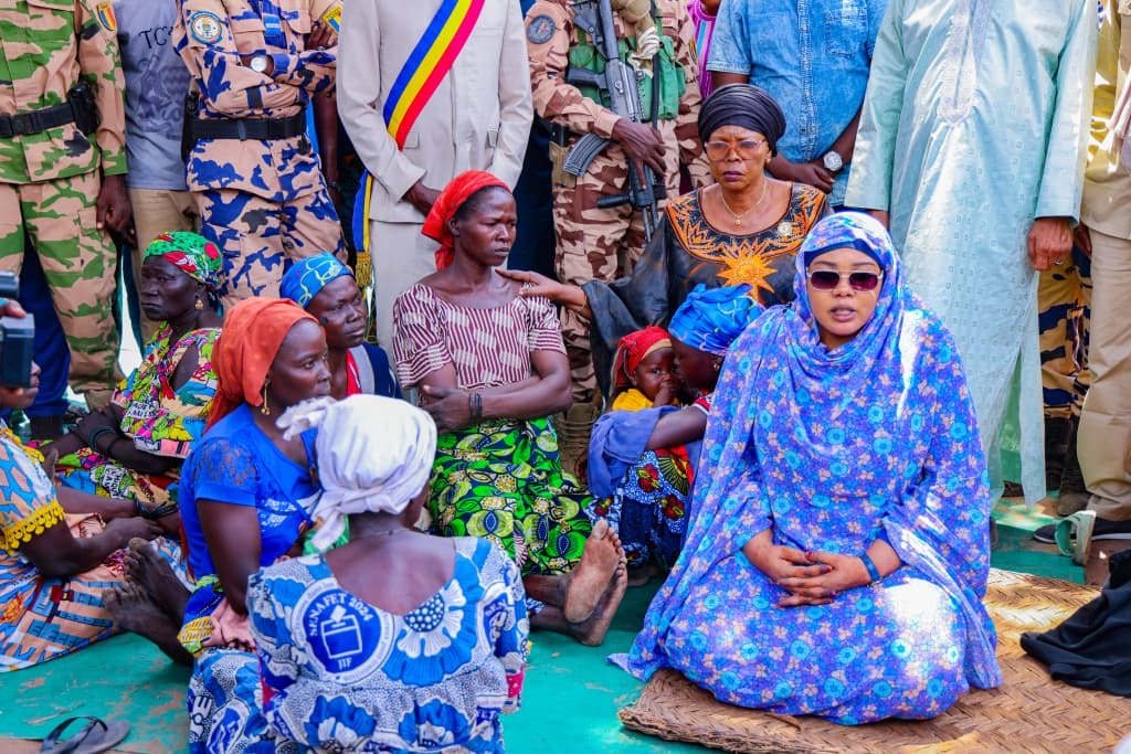 Logone Occidental: après l’incendie de Dadjilé, la Ministre de l’Action sociale compatit avec les sinistrés