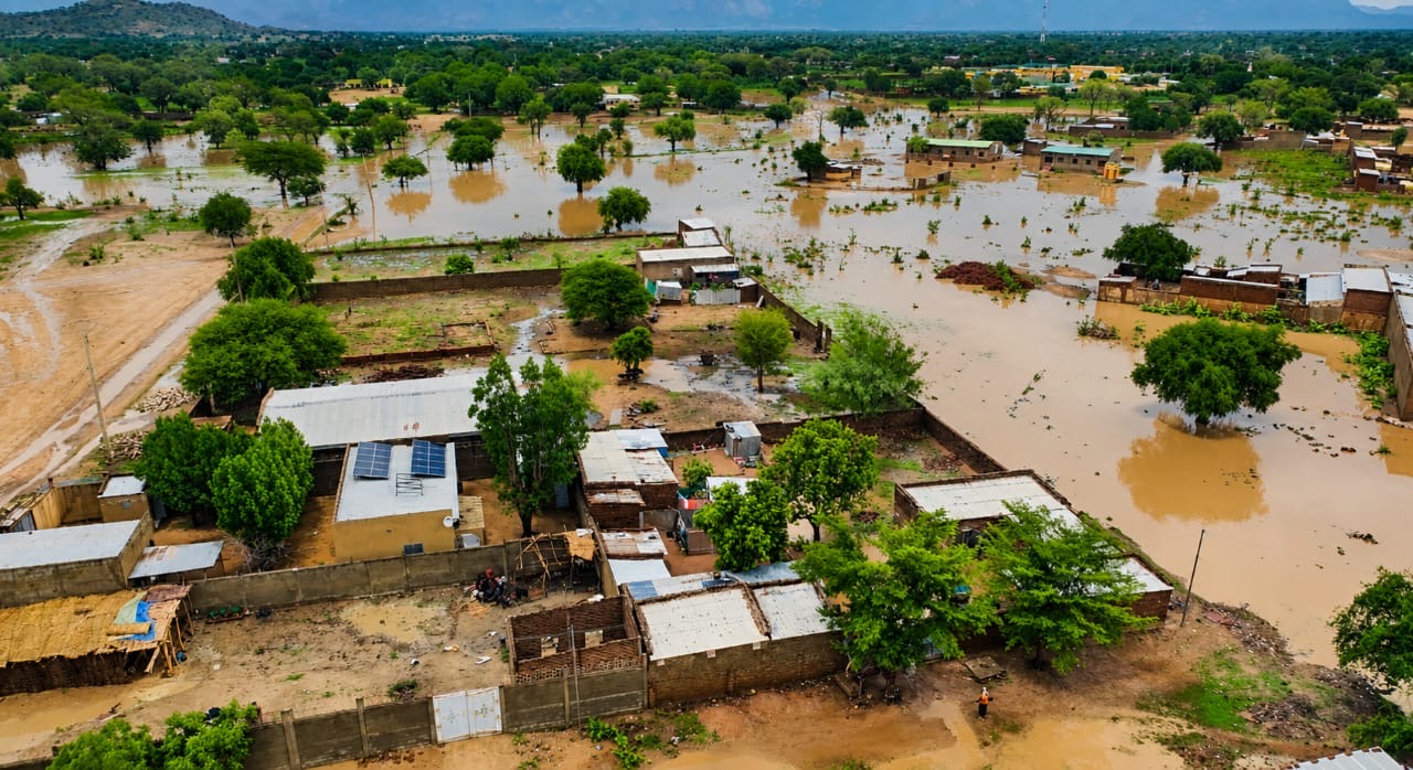 Mongo : une pluie meurtrière fait une victime et provoque d’importantes inondations