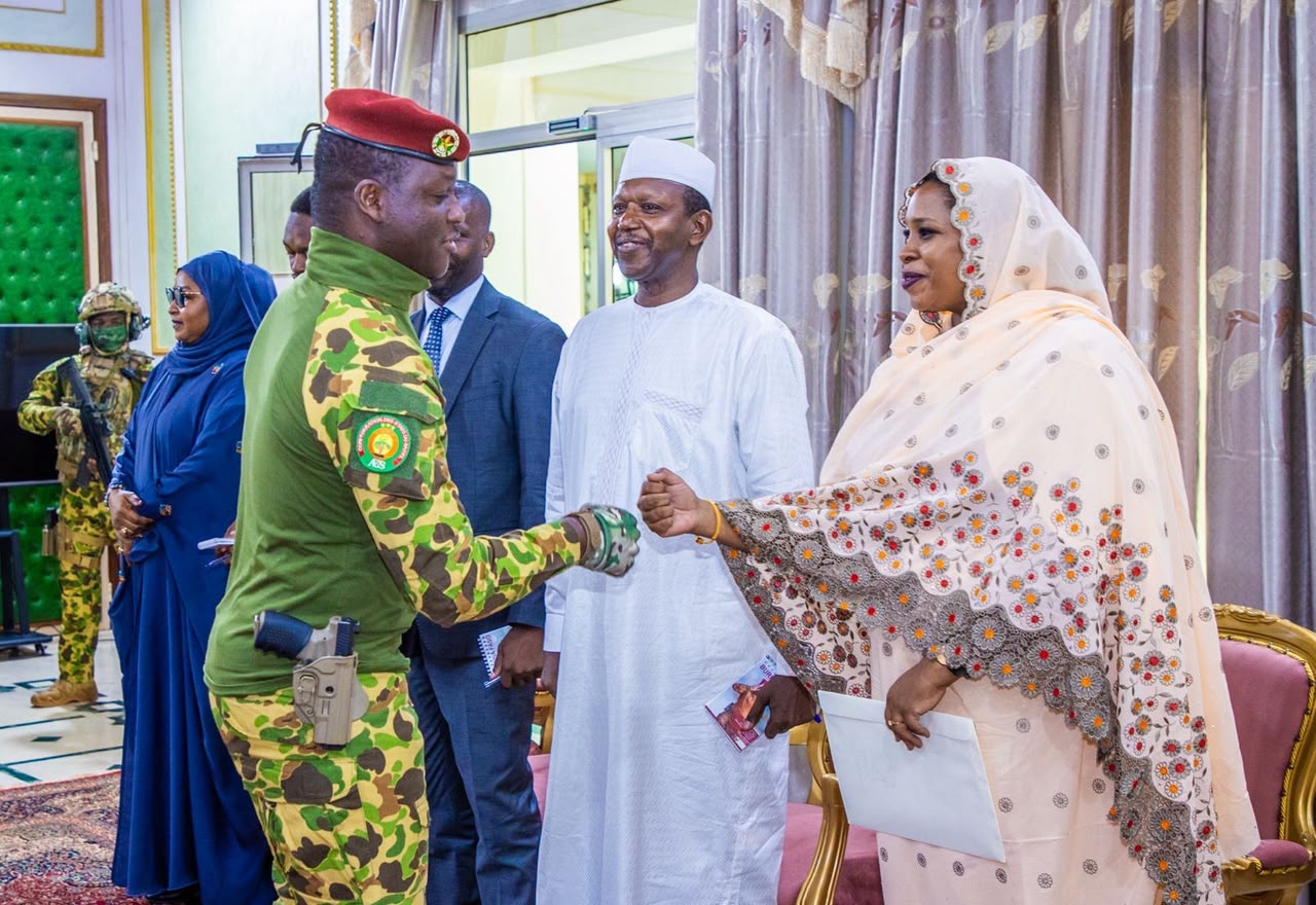 Diplomatie : le Tchad invite le Président Ibrahim Traoré au Forum africain sur l’eau de N’Djamena