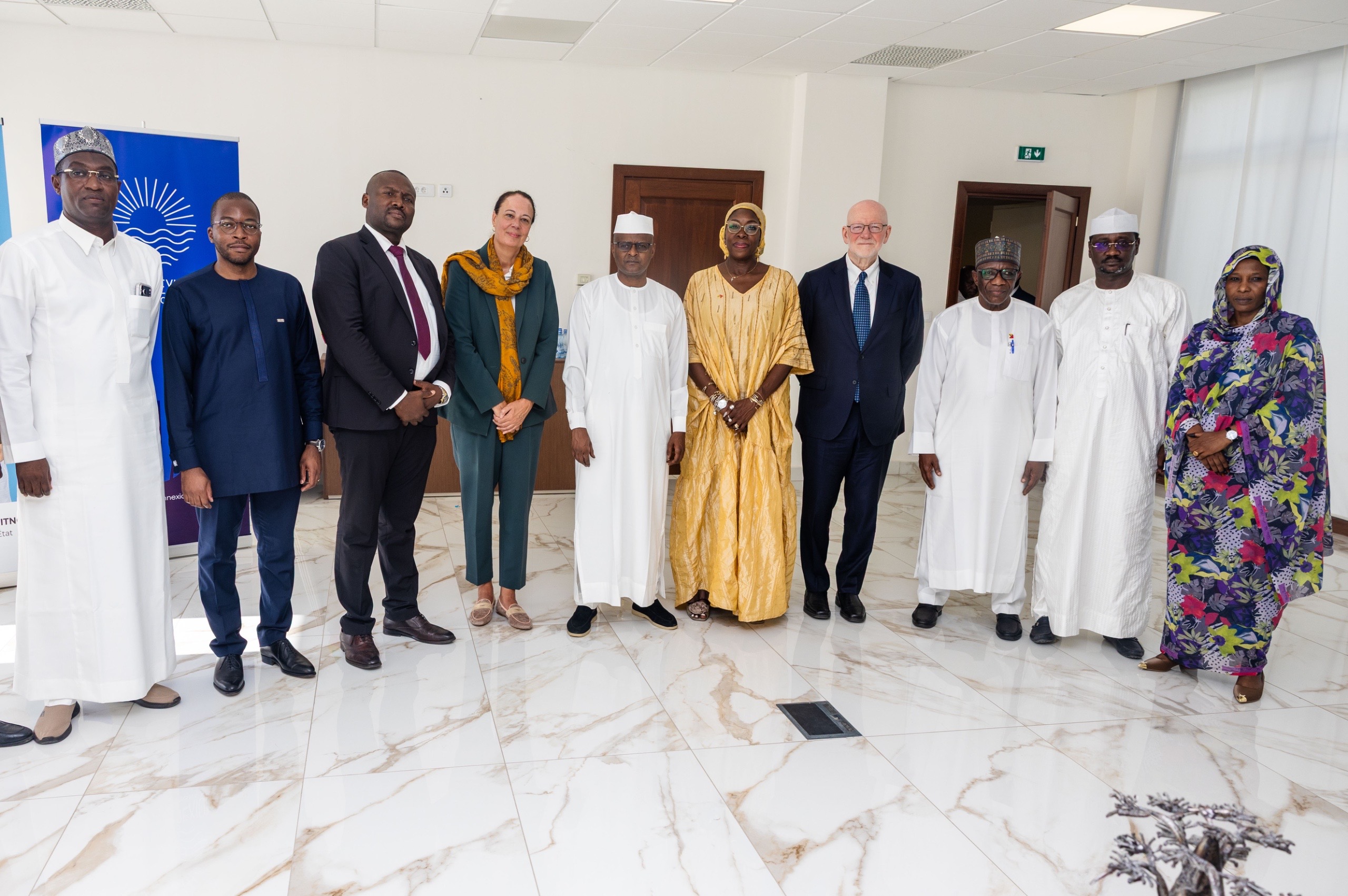 Tchad : le gouvernement échange avec les Fondations Gates et Aliko Dangote sur le financement de la vaccination