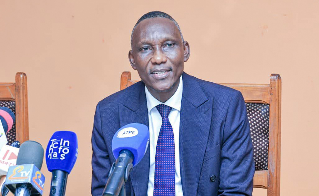 Dr Sitack Yombatina Béni attendu à Yaoundé pour un colloque sur le droit public et l’intelligence artificielle